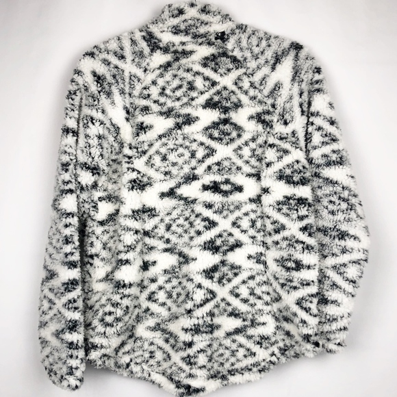 Sherpa Pullover Charcoal Print in Women's - NWT - Picture 6 of 8